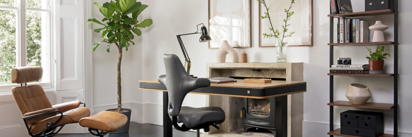 HAG Capisco Sedia Ufficio 8106 - Seduta A Sella, Rivestimento In Poliestere Riciclato Nero, Base Alluminio