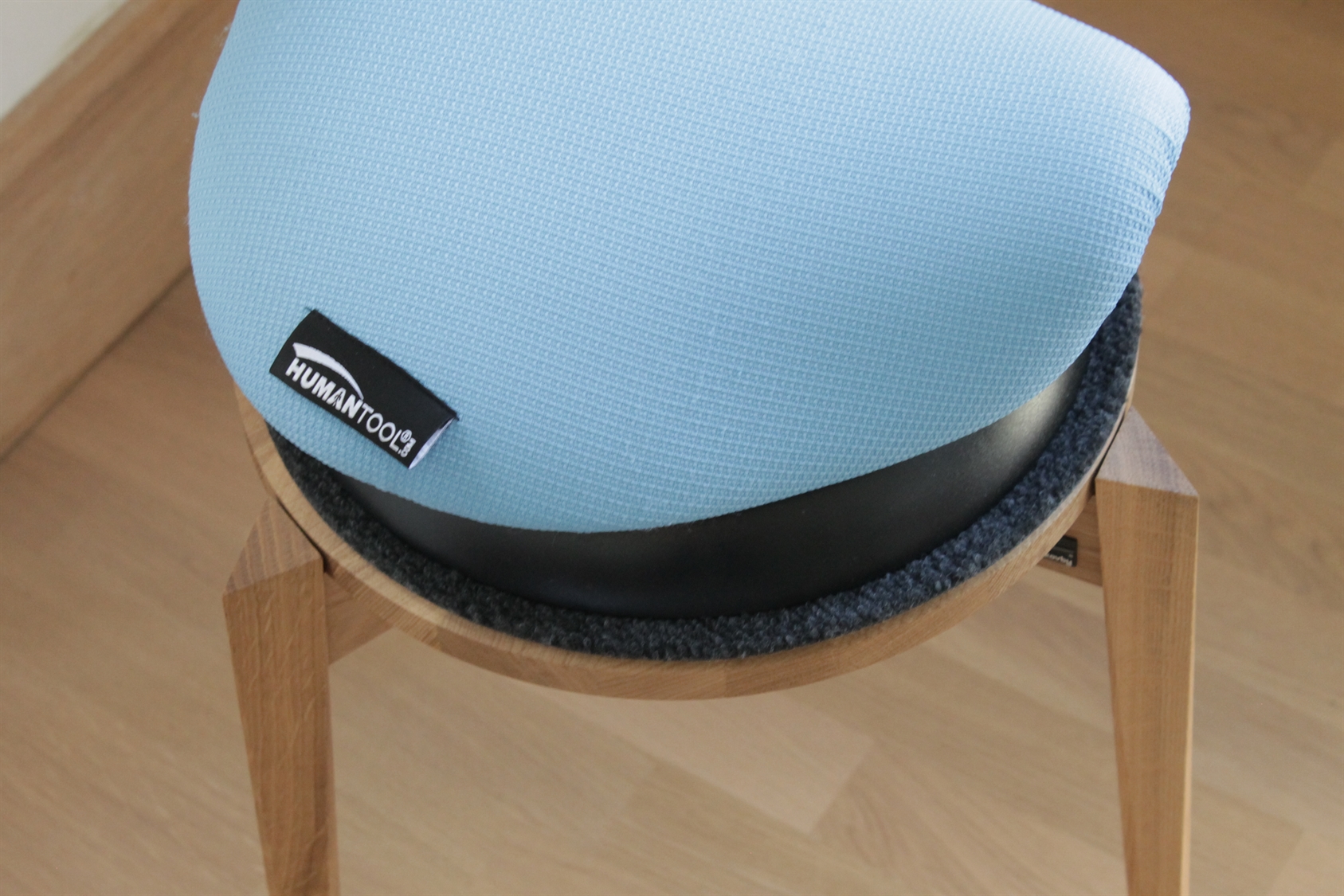 Humantool hotsell saddle chair