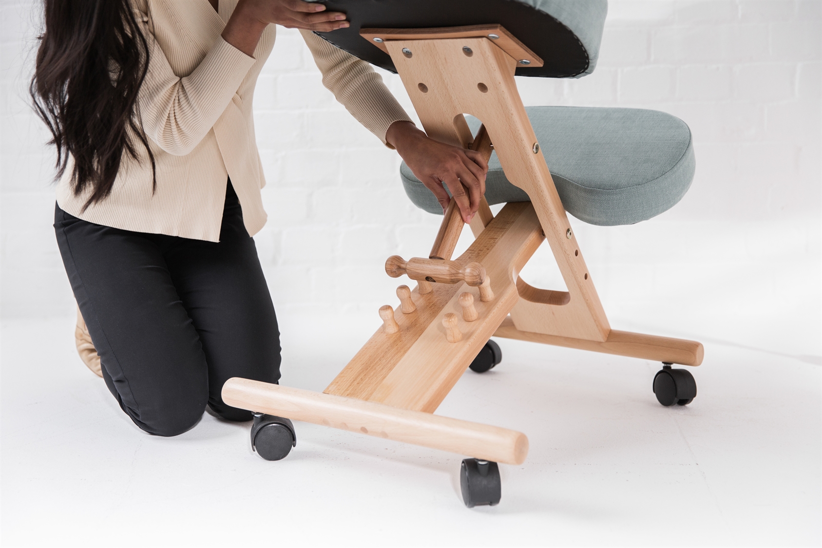 Memory foam clearance kneeling chair